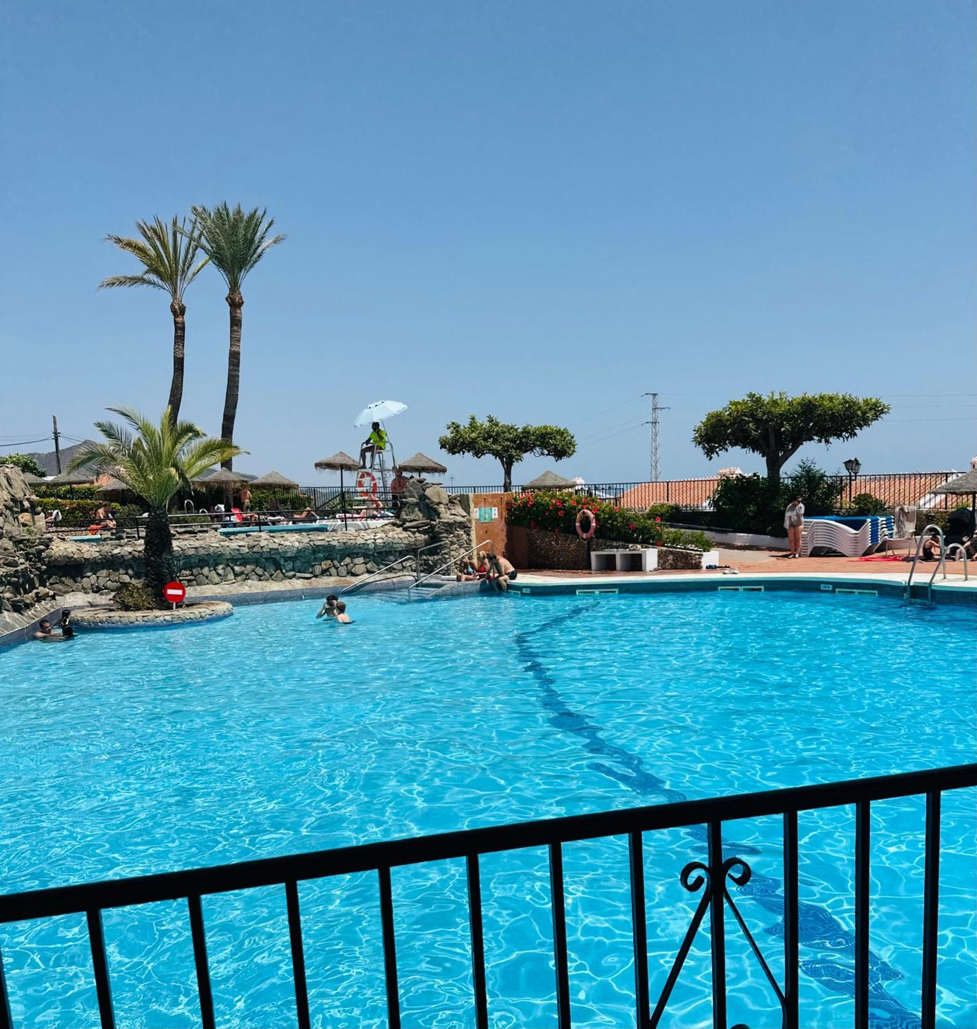 Right By The Pool Area In Capistrano Village! Nerja Exterior photo
